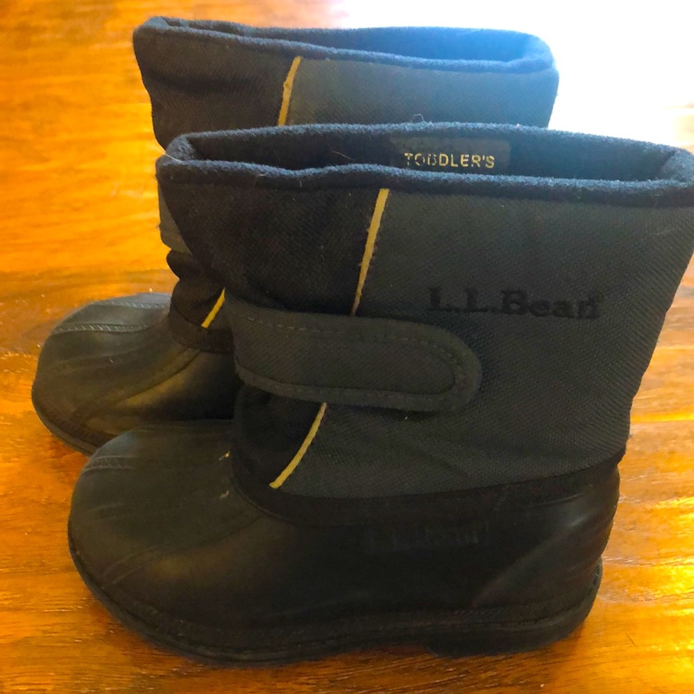 Boys snow boots